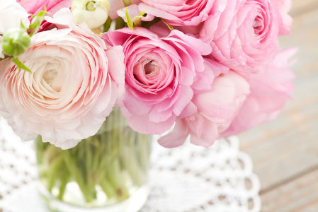 Фотообои Розы в вазе на кружевной салфетки (flowers-794)
