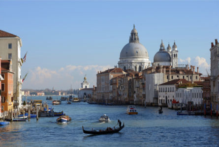 Фотообои Венеция фото лодки (city-0001009)