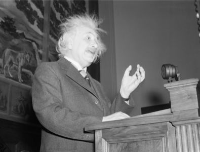 Альберт Энштейн, физик (retro-vintage-0000302)