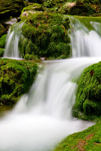 Фотообои горный водопад бегущая вода (nature-00445)