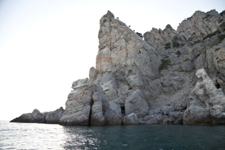 Фотообои скалы в Черном море (sea-0000267)