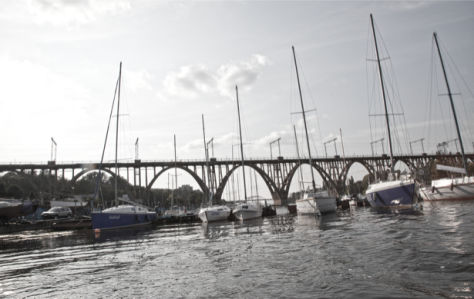 Фотообои лодки мост Днепропетровск (city-0000880)