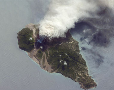 Фотообои NASA остров вулкана (terra-00271)