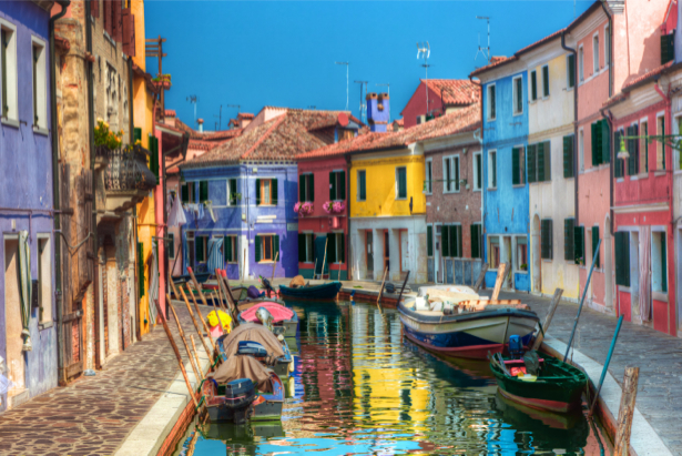 Фотообои цветные итальянские улочки (city-0001218)