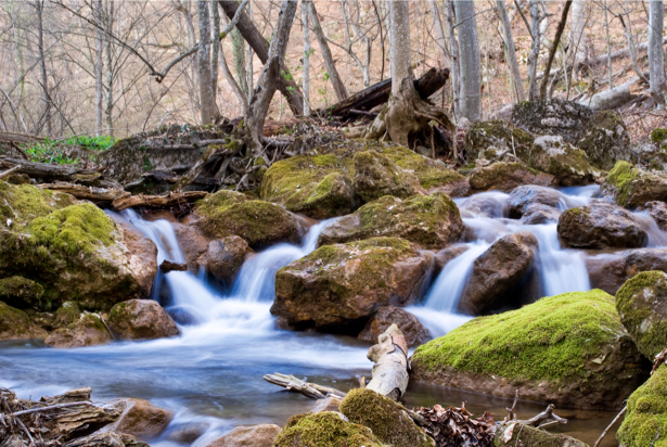 Фотообои с природой водопад в камнях (nature-00356)