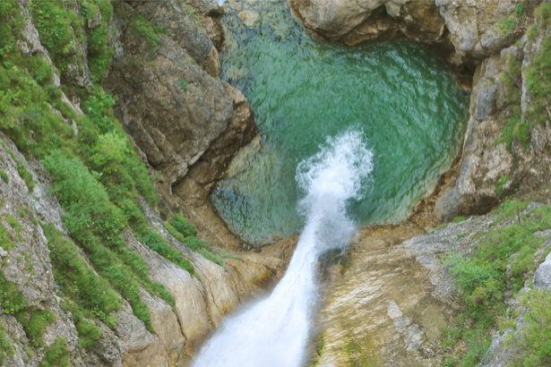 Фотообои льющейся водопад (nature-00607)