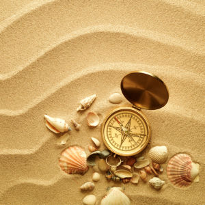 Фотообои песок компас ракушки (underwater-world-00087)