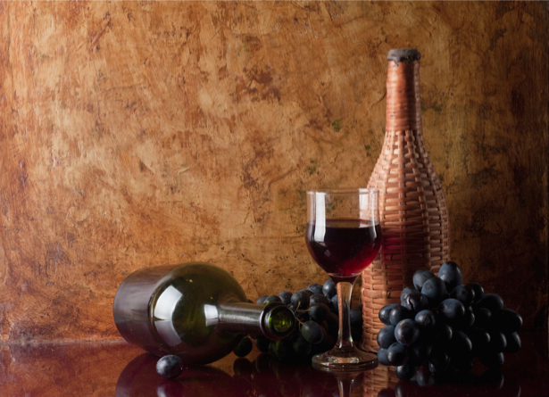 Фотообои виноград черный винная бутылка (still-life-0010)