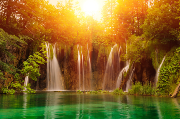 Фотообои водопад, лес и озеро закат (nature-0000843)
