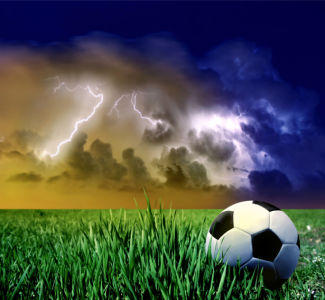 Фотообои мяч футбольный молния (sport-0000027)